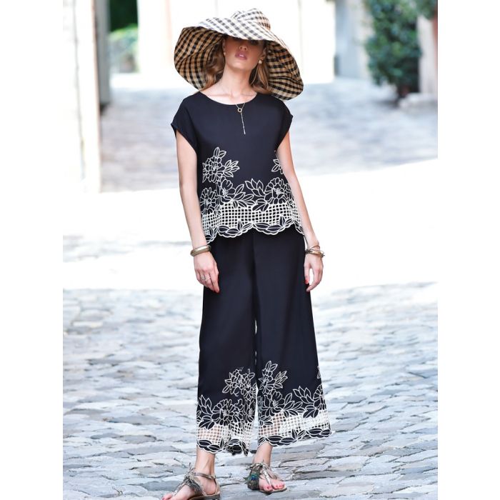 Resortwear Anzug mit Hohlsaum-Stickerei NERO von Chiara Fiorini