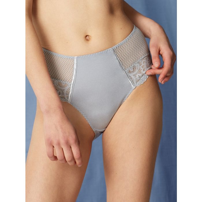 Hoher Slip mit Spitze GABY von Maisonlejaby