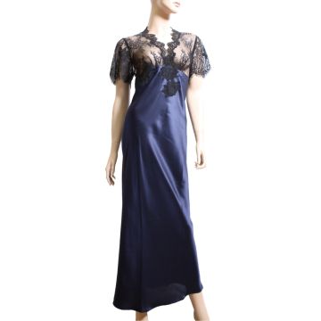 100% Seide Nachtkleid CHANTAGE mit Spitze von Marjolaine